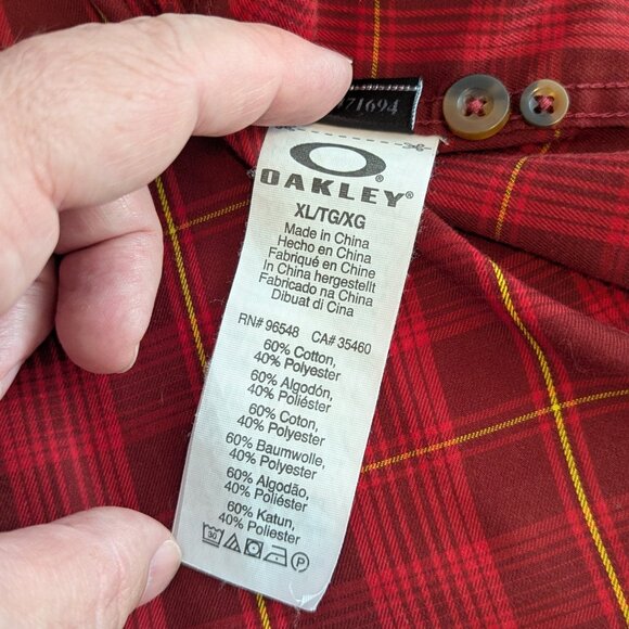 Oakley Regular Fit Button Down Plaid Shirt Red - Size XL - Picture 10 of 12